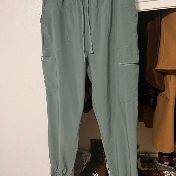 Scrub Large size green color bottom only - Picture 4 of 4